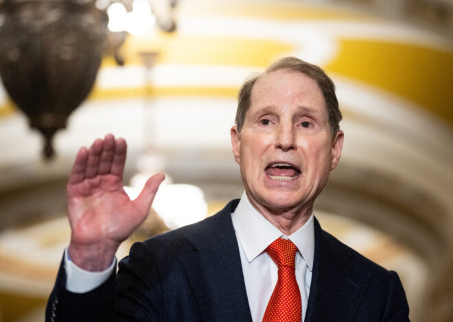 Bipartisan bill targets government censorship threats
