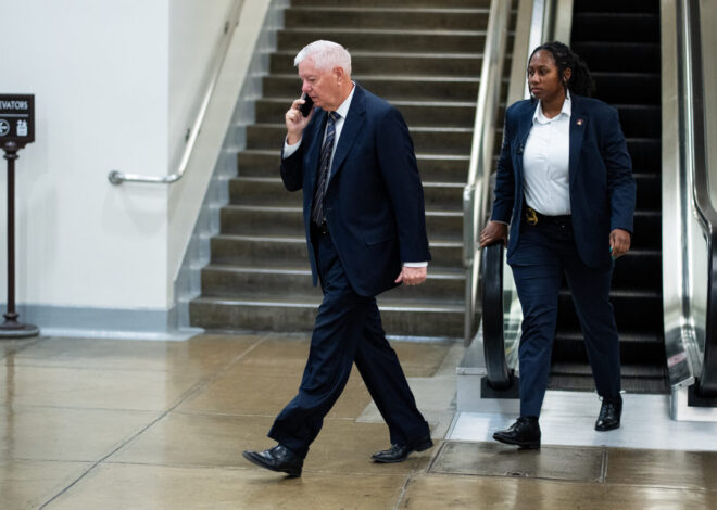 Congress must review Iran agreement, senators say