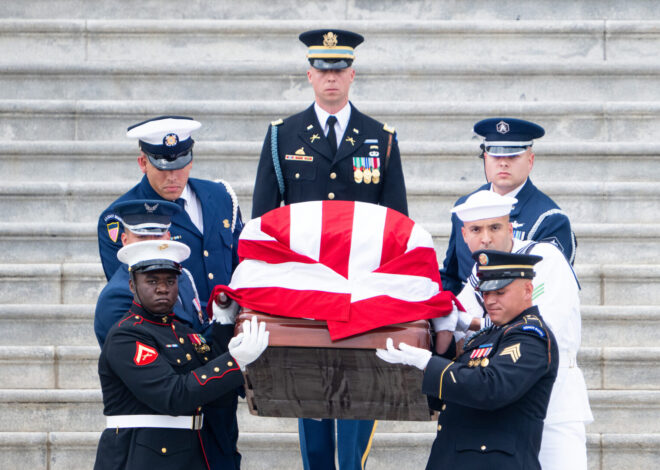 Sen. Lindsey Graham leaves the Capitol a final time