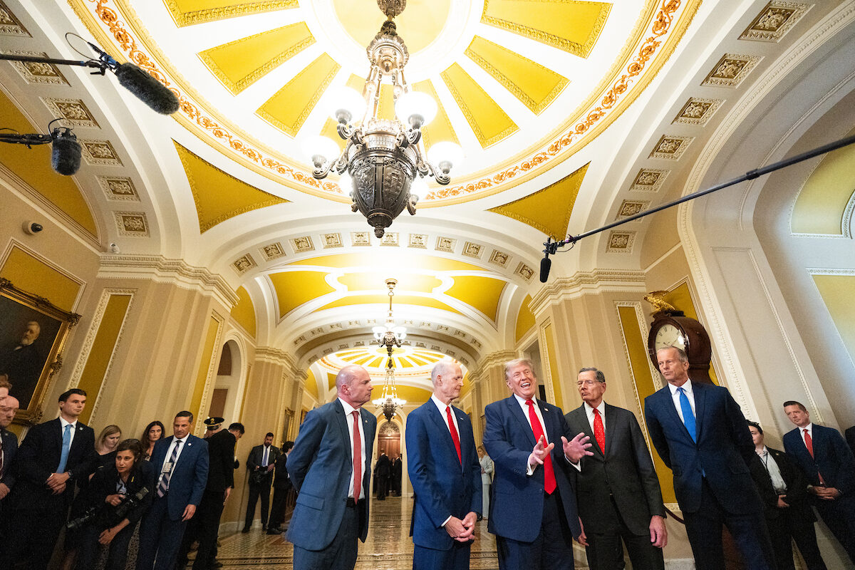 Trump heads west as Senate eyes pre-midterm recess