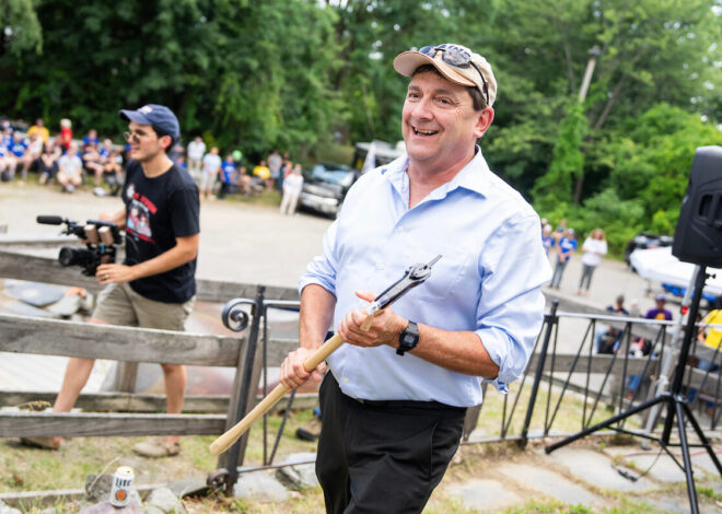 Rating changes: A dozen more races move toward Democrats