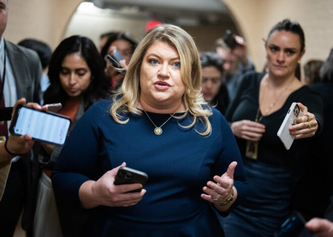 Background checks should be mandatory for Hill staff, Cammack says